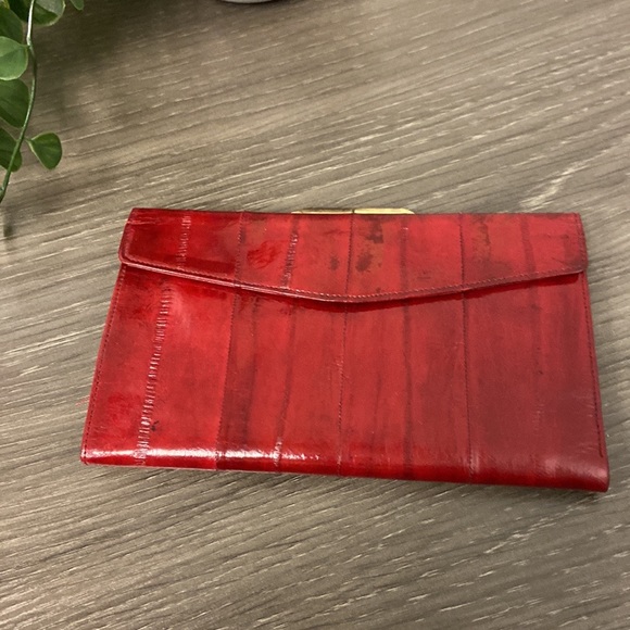 Vintage Genuine Eel Skin Kiss Lock Wallet - Picture 5 of 16